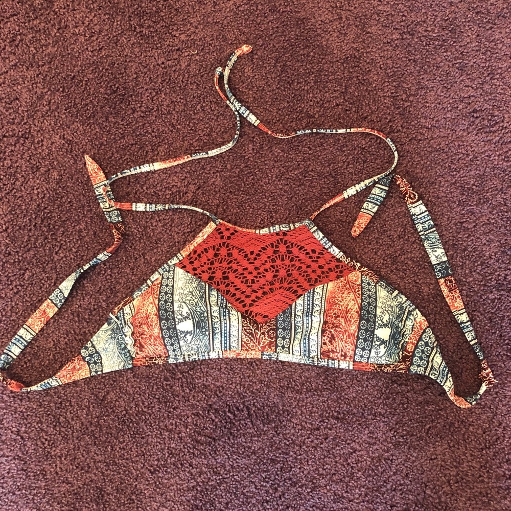 Halter bikini top